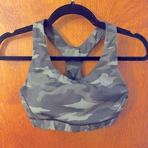 Athleta Camo Ultimate Bra Sz S D-DD